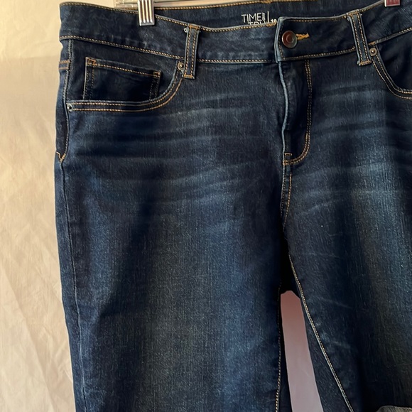 COPY - Mid Rise Denim Cuffed Jean Shorts by Time & Tru 16 - Picture 3 of 4